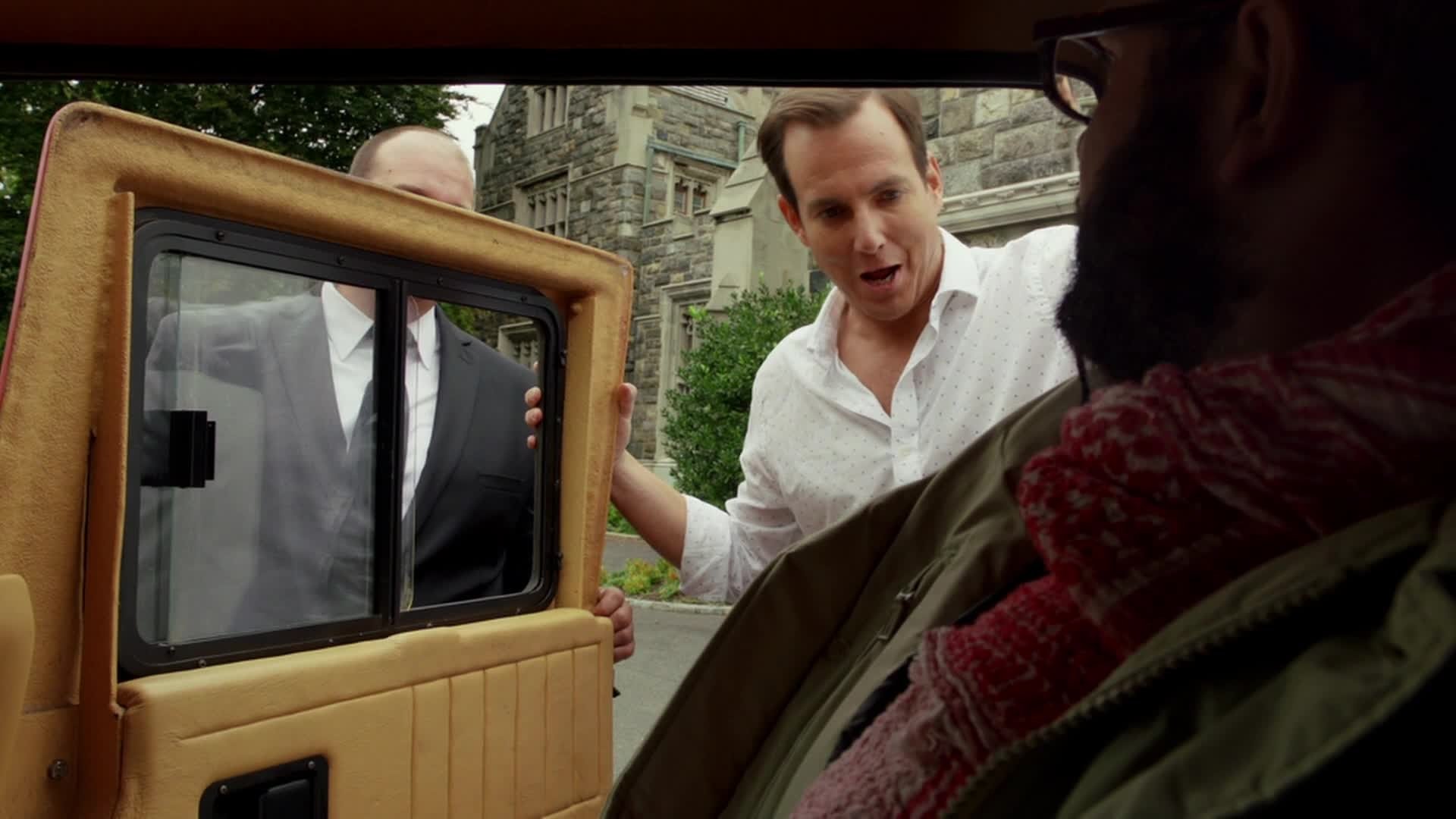 Running Wilde 2010  [S01E03] - Oil & Water