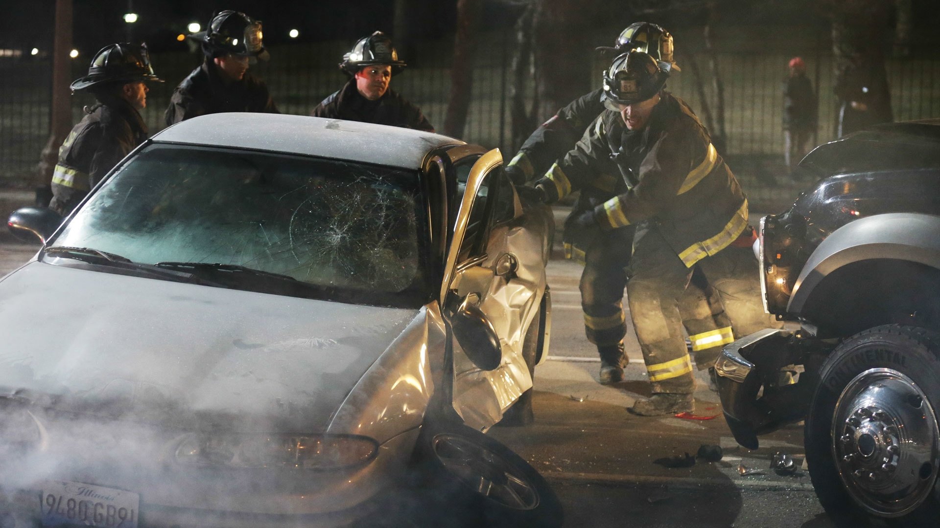 Chicago Fire 2013  [S02E19] - A Heavy Weight