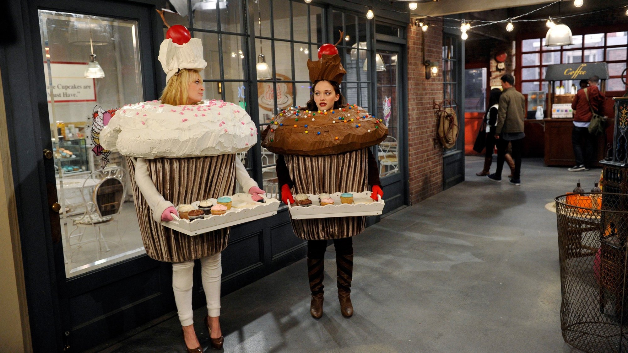 2 Broke Girls 2012  [S02E11] - And the Silent Partner