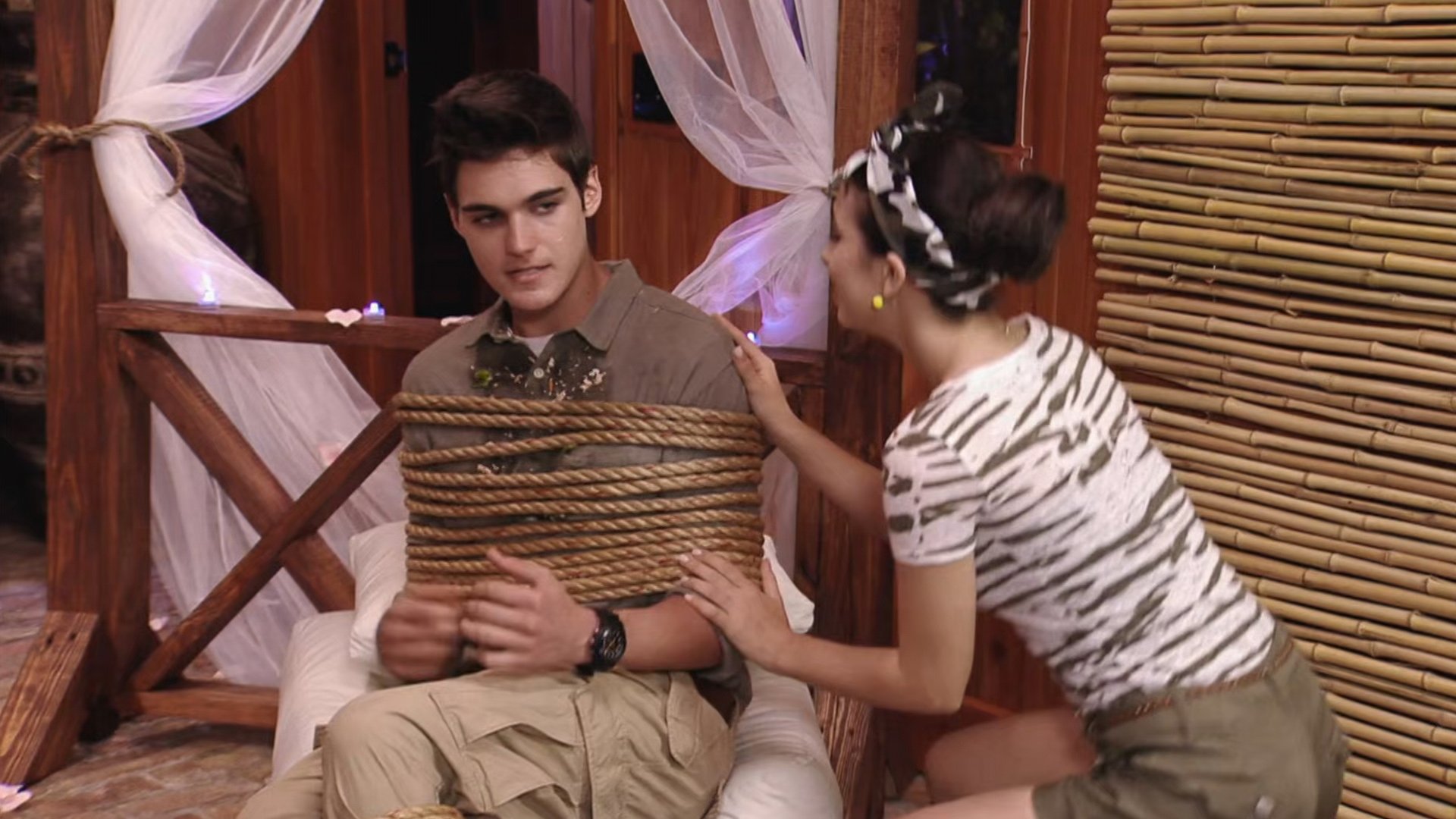 Every Witch Way 2015  [S04E05] - A Tale of Two Lives