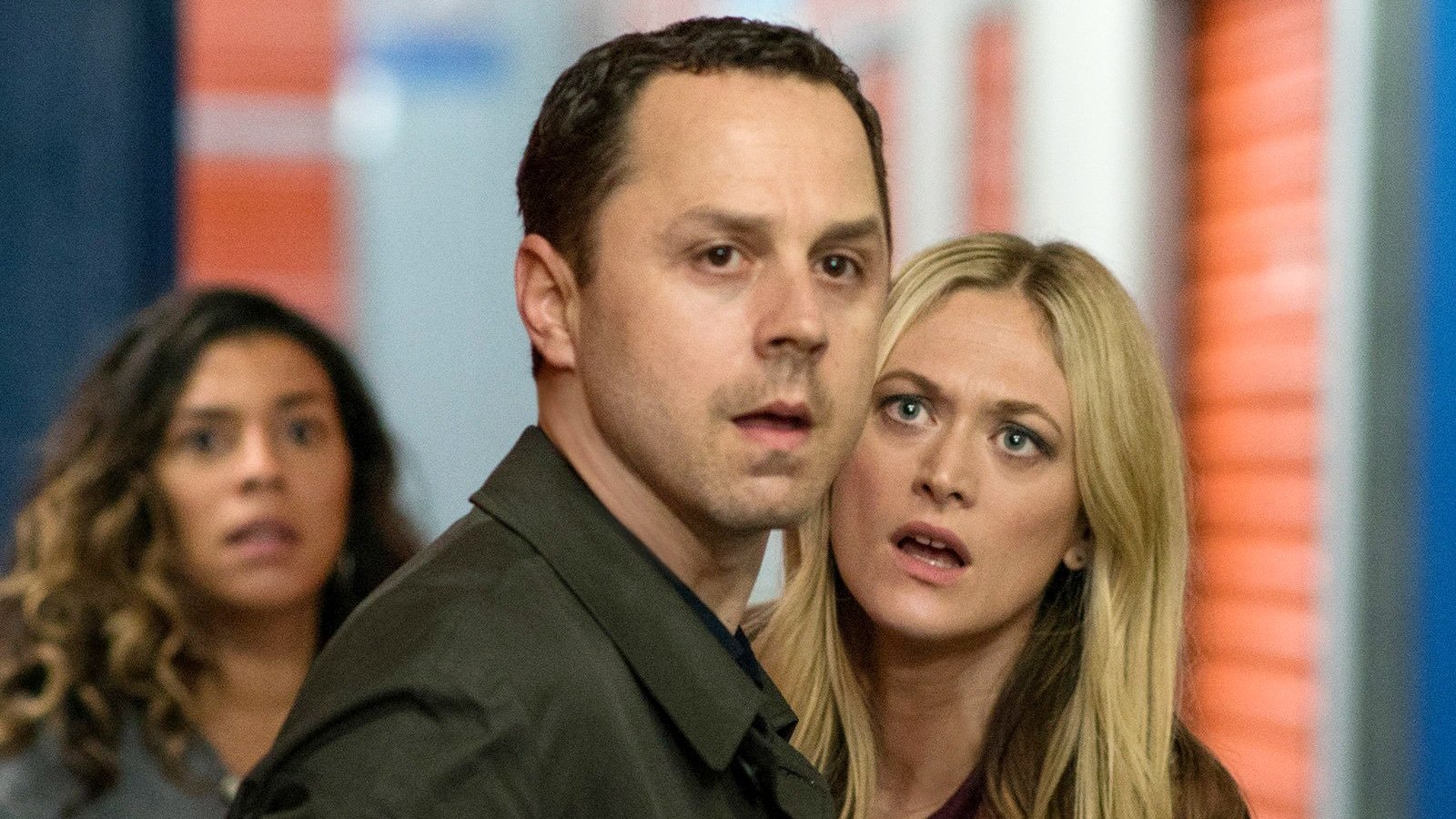 Sneaky Pete 2018  [S02E10] - Switch