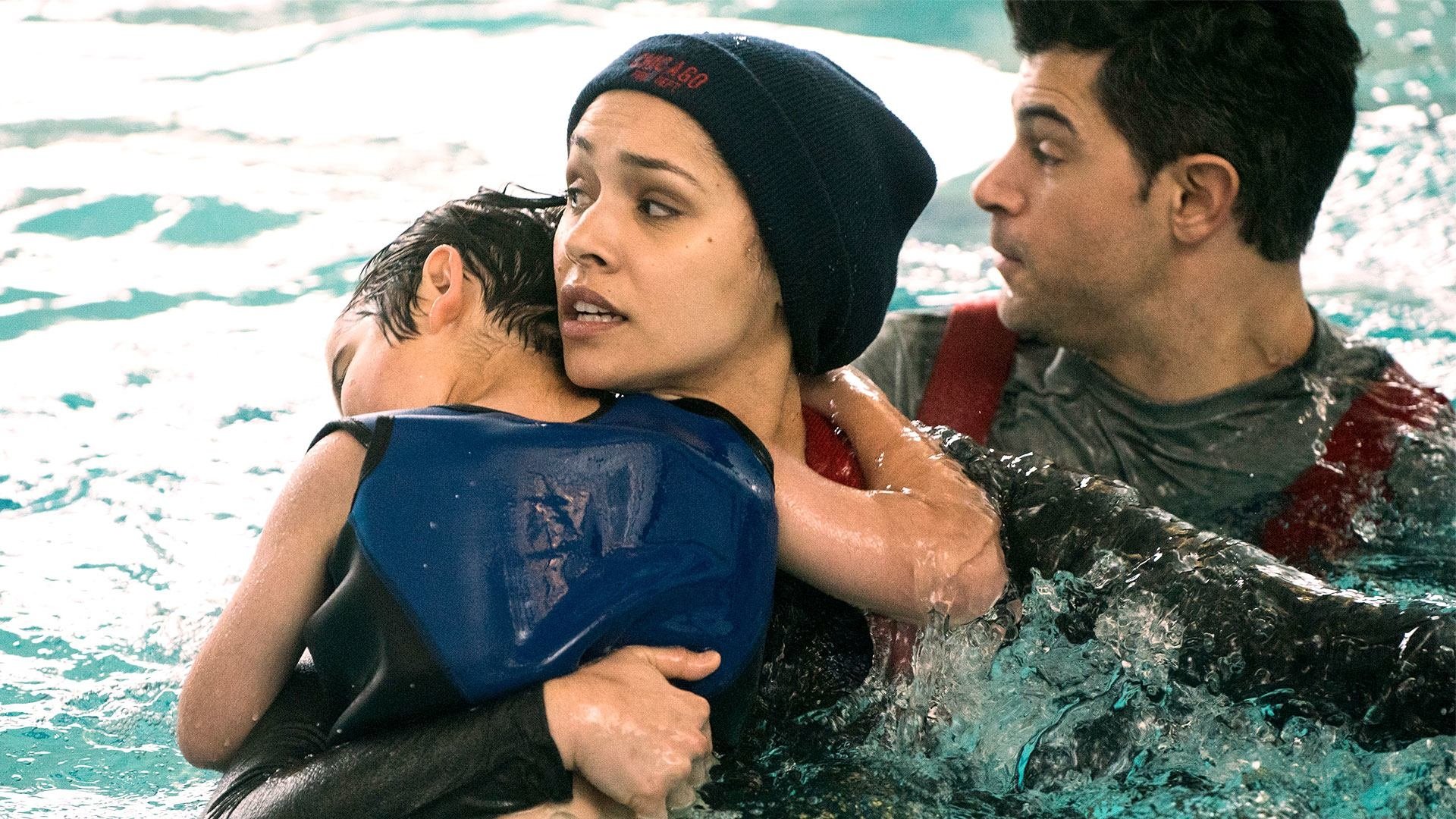 Chicago Fire 2017  [S06E17] - Put White On Me