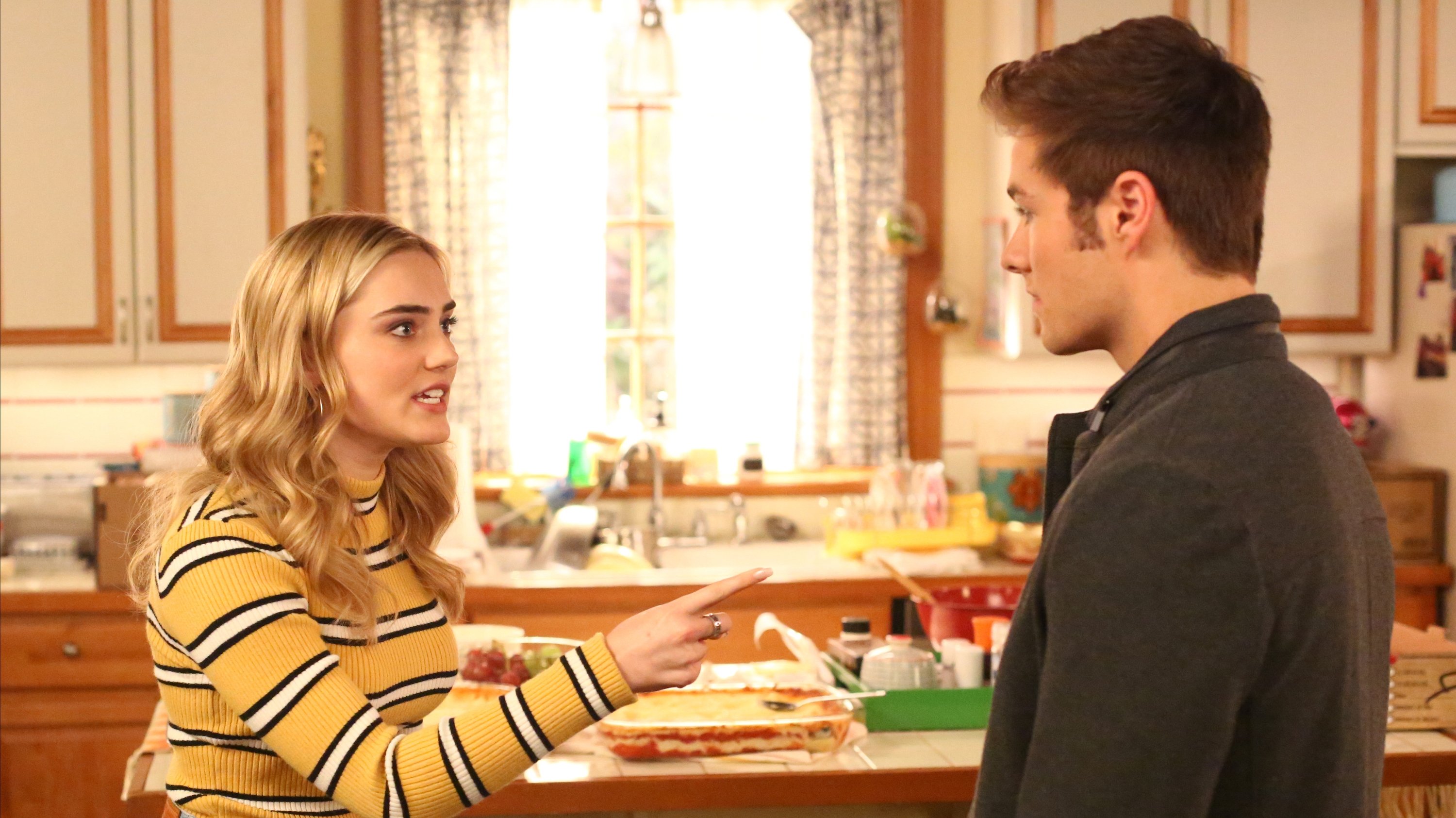 American Housewife 2019  [S04E11] - One Step Forward, Three Steps Back