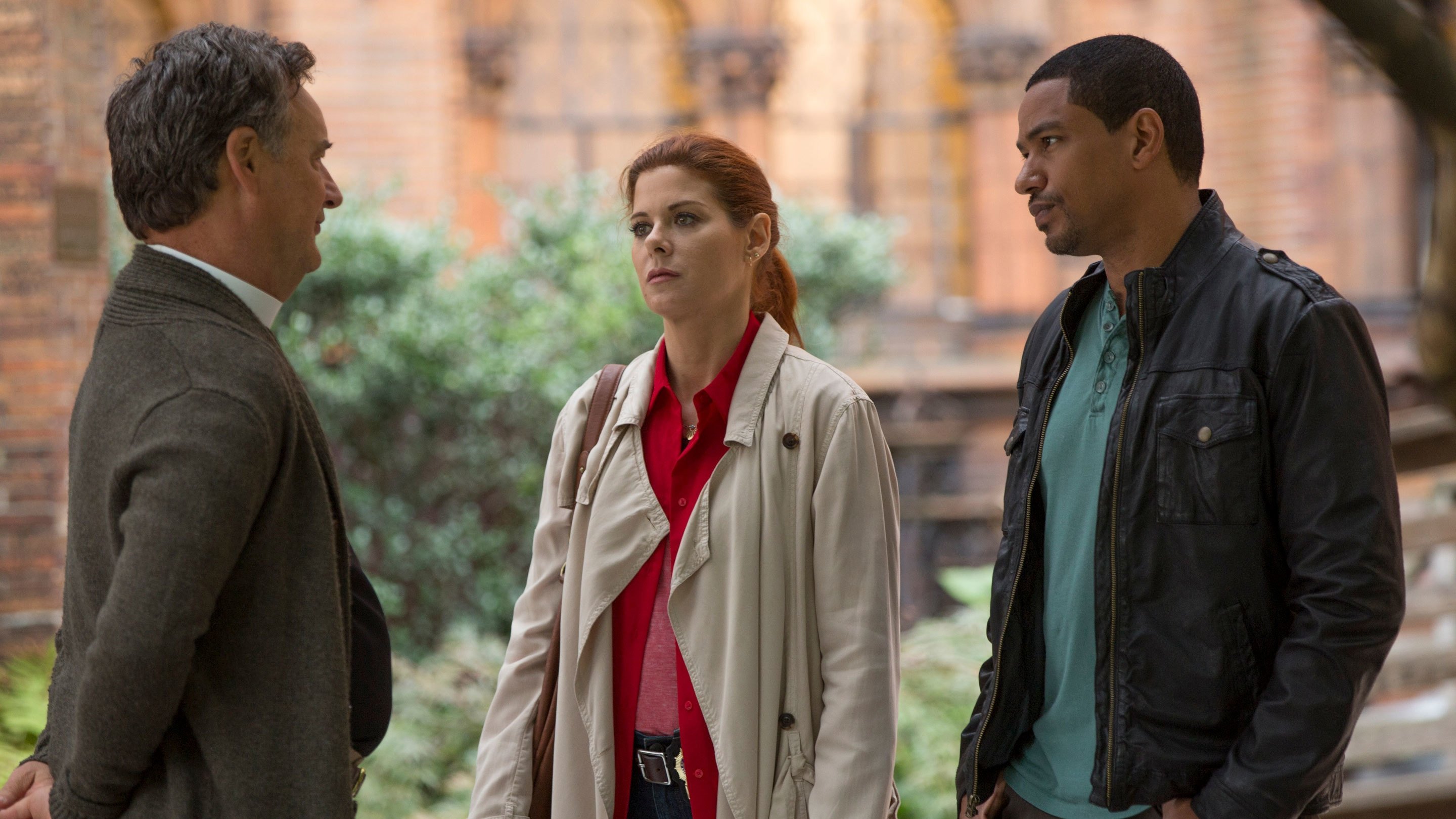 The Mysteries of Laura 2014  [S01E09] - The Mystery of the Dysfunctional Dynasty