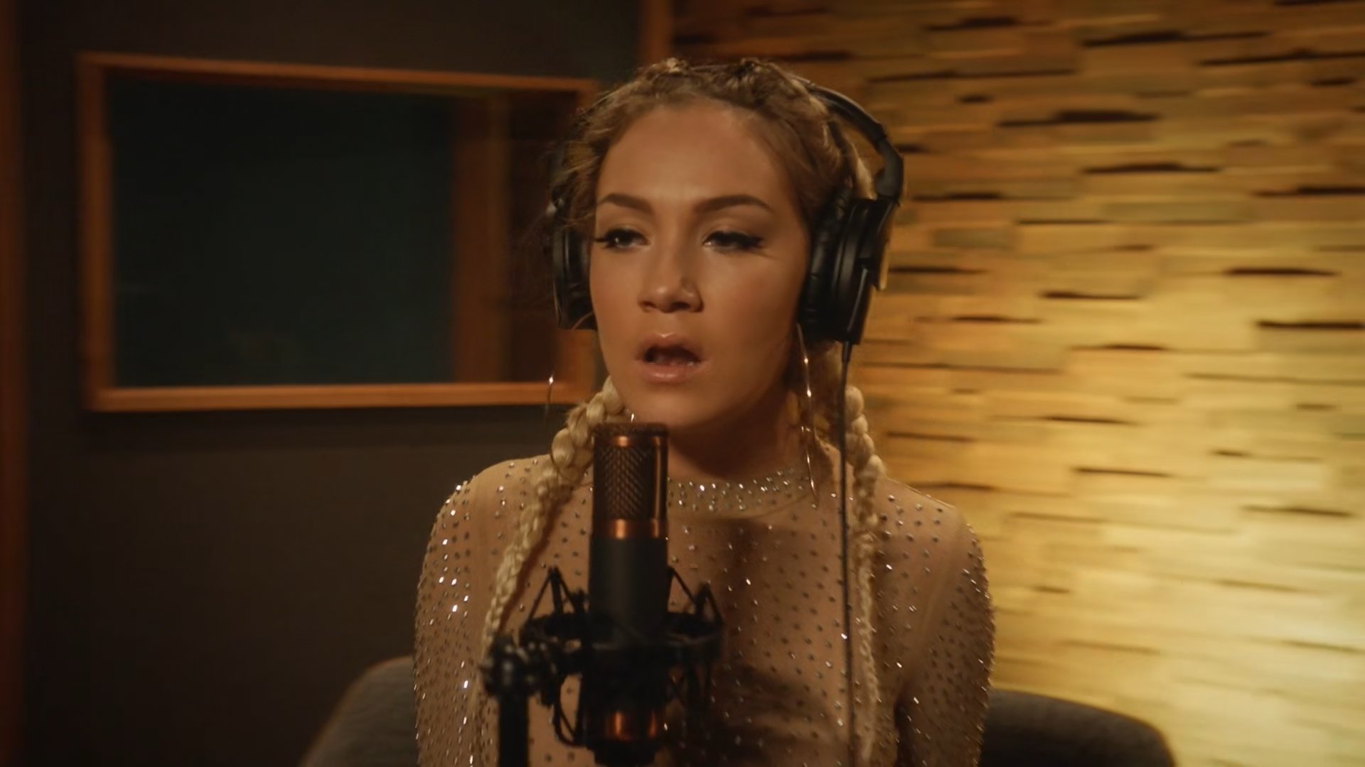 Star 2017  [S02E17] - Mrs. Rivera