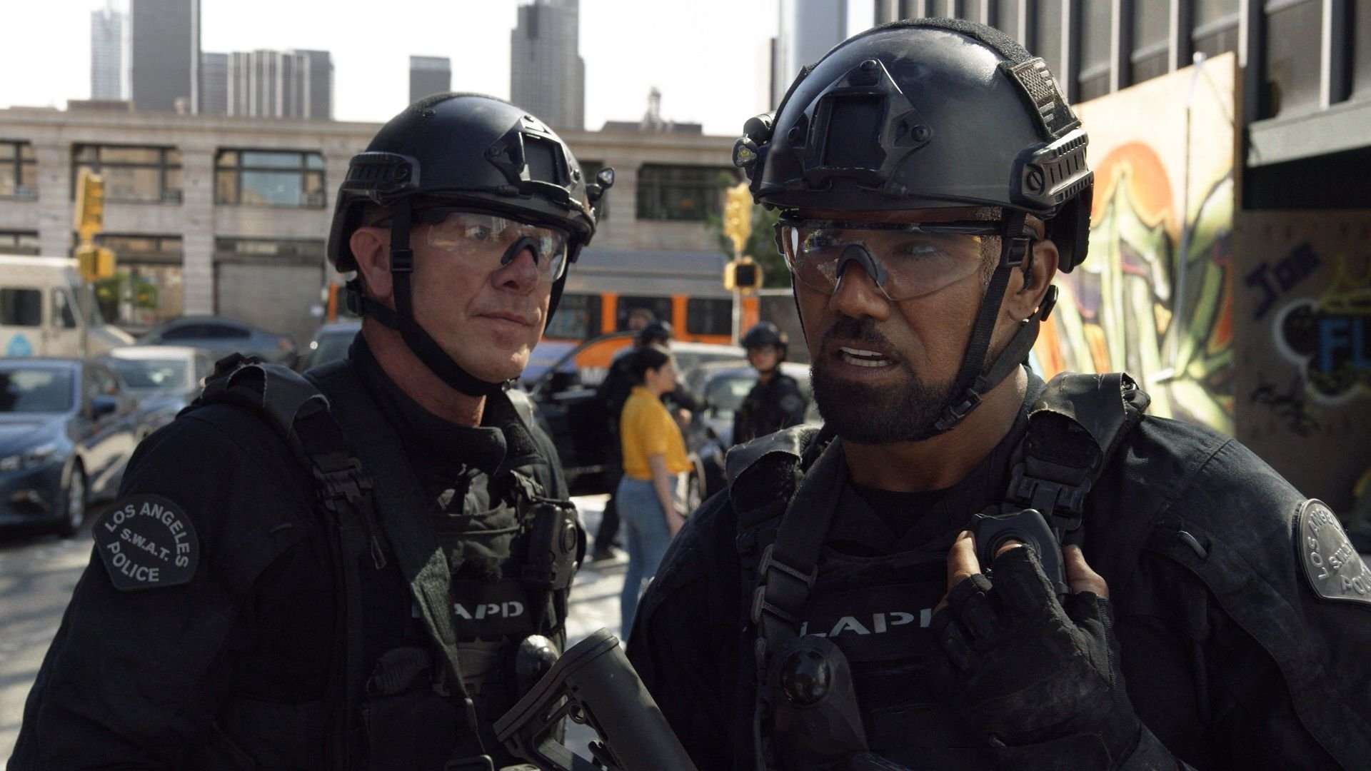 S.W.A.T. 2018  [S02E01] - Shaky Town