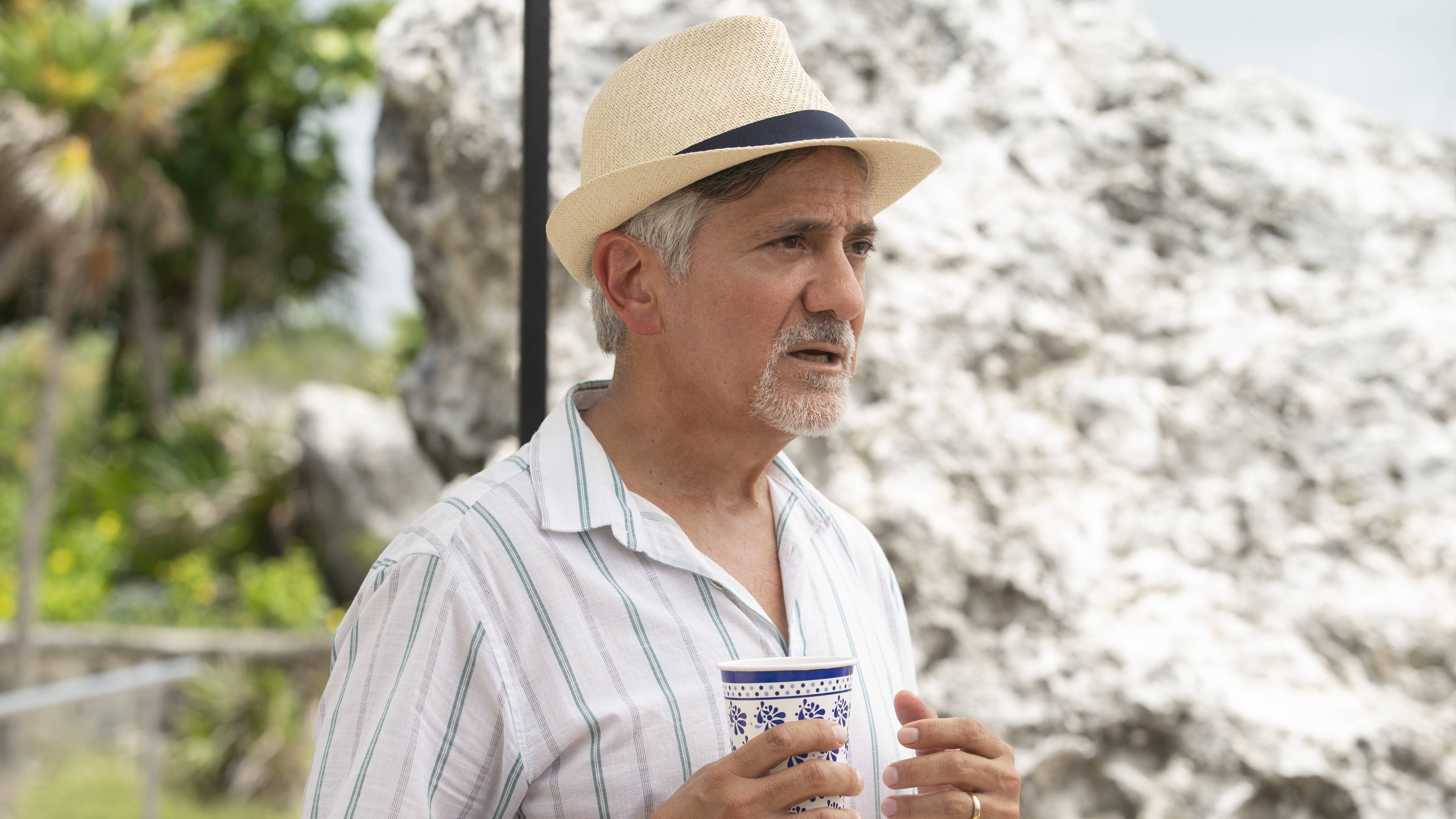 The Garcias 2022  [S01E04] - Guess Who's Coming to Breakfast, Lunch and Dinner