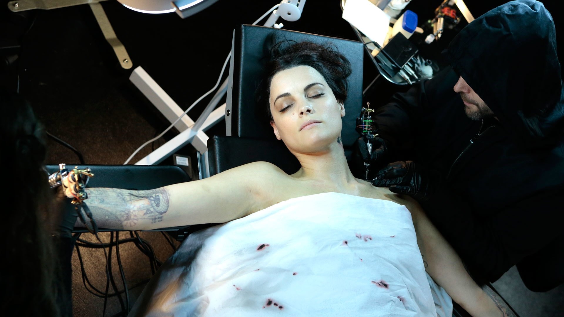 Blindspot 2015  [S01E11] - Cease Forcing Enemy