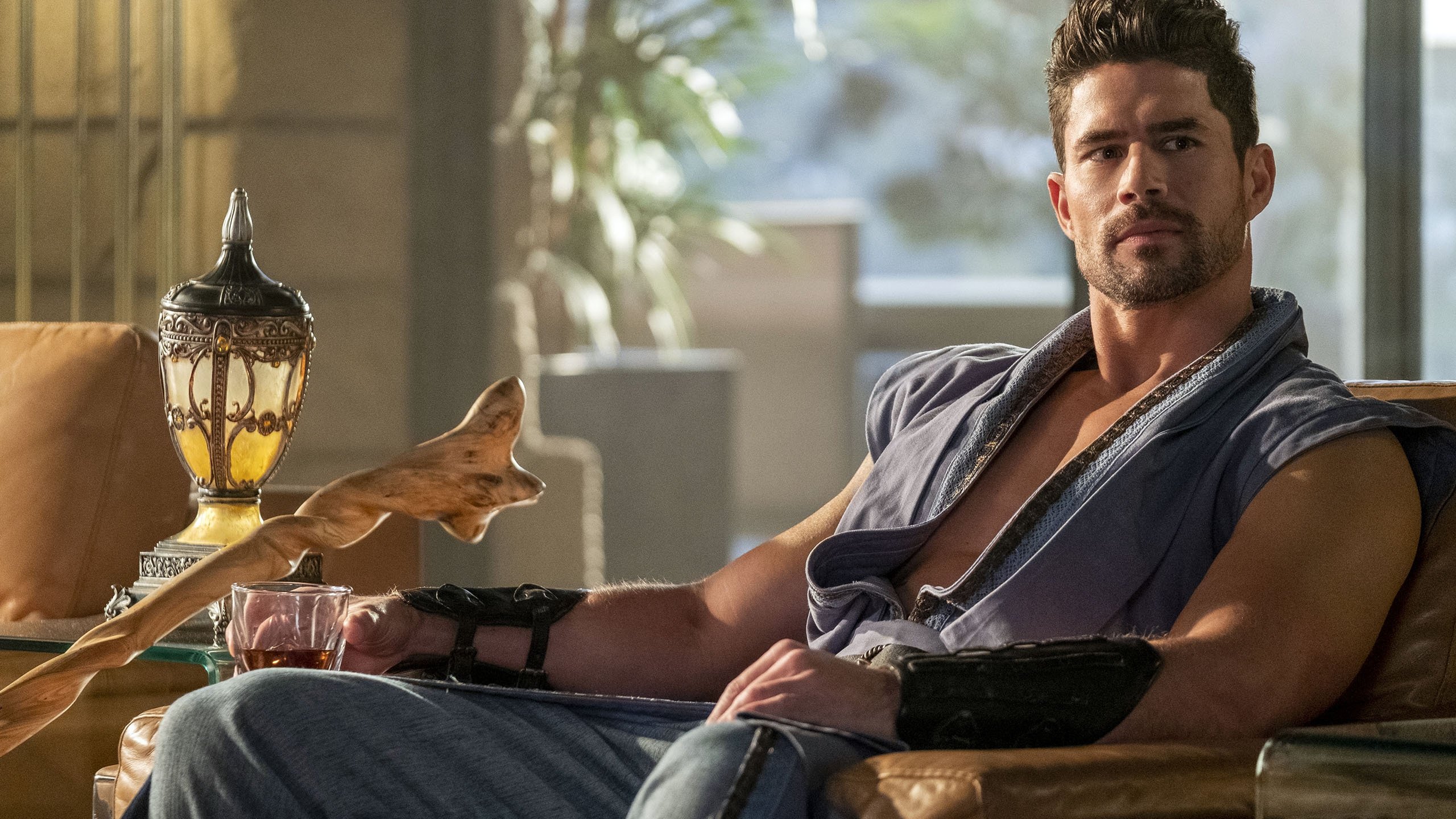 Lucifer 2020  [S05E15] - Is This Really How It’s Going to End?!