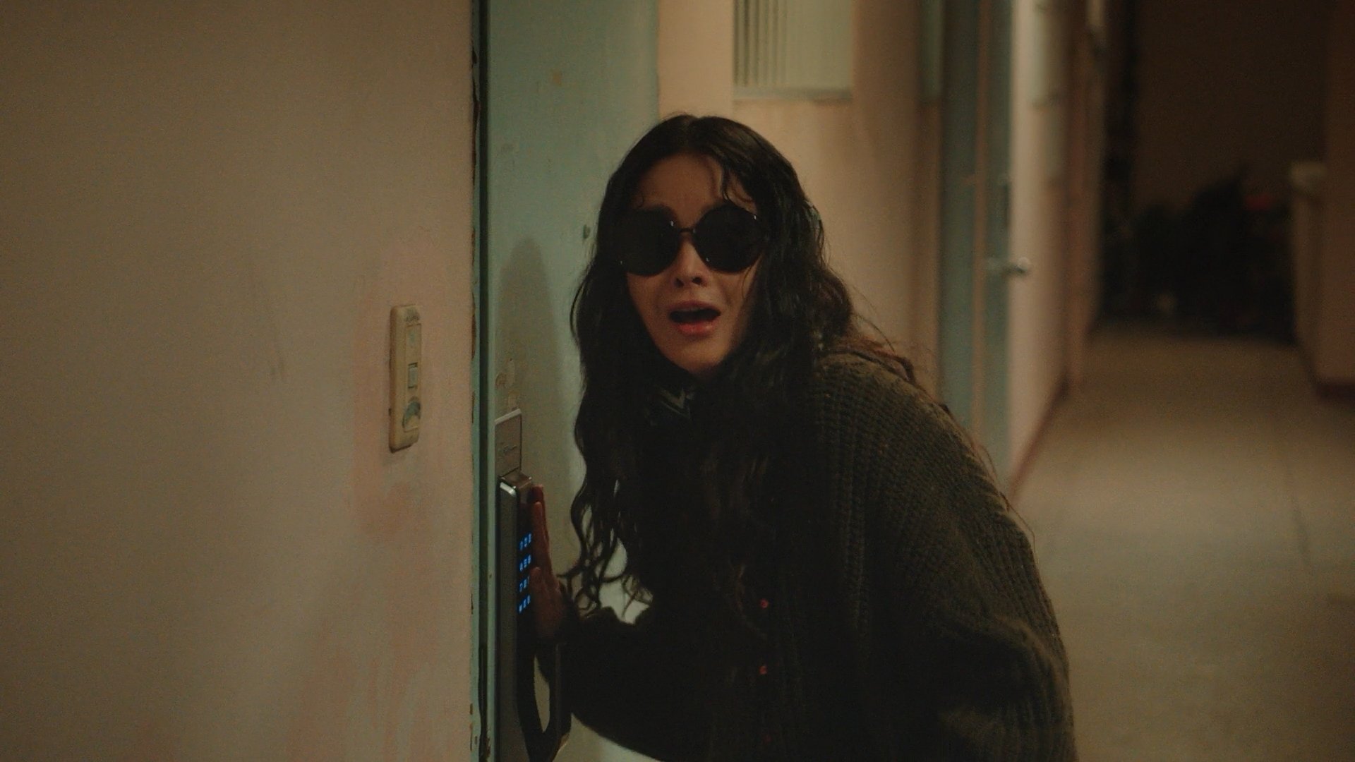 Mad for Each Other 2021  [S01E01] - Rainy Days Bring Out The Mad People