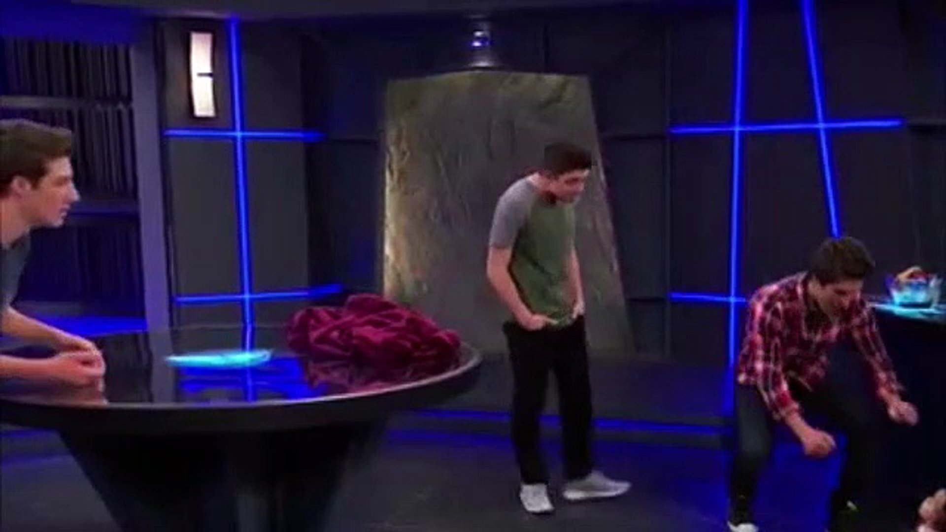Lab Rats: Elite Force 2016  [S01E14] - They Grow Up So Fast