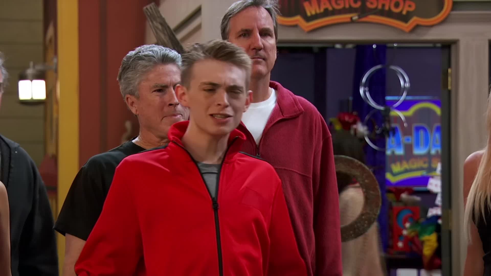 Kickin' It 2014  [S04E13] - Martinez & Malone: Mall Cops!