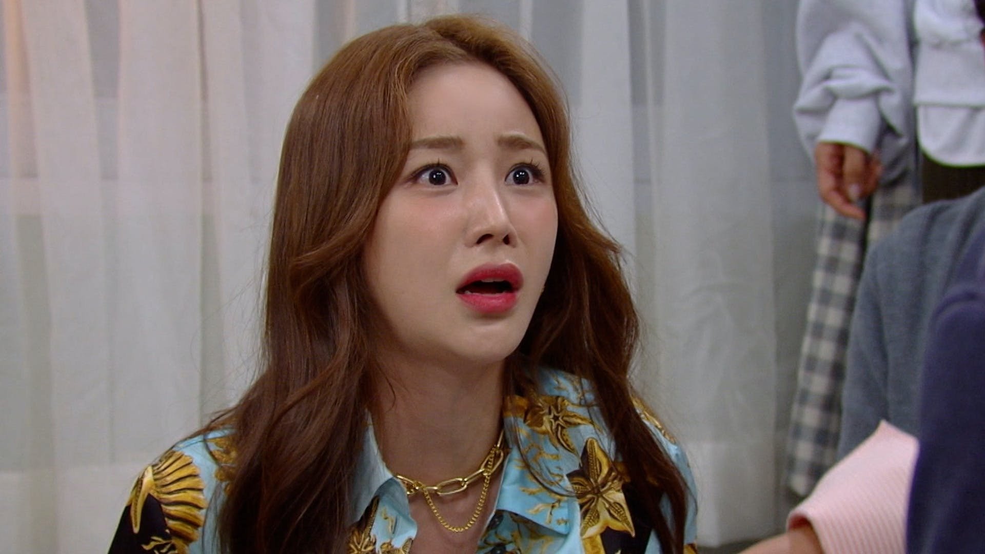 Young Lady and Gentleman 2021  [S01E10] - Dan Dan Returns to Work for Young Guk