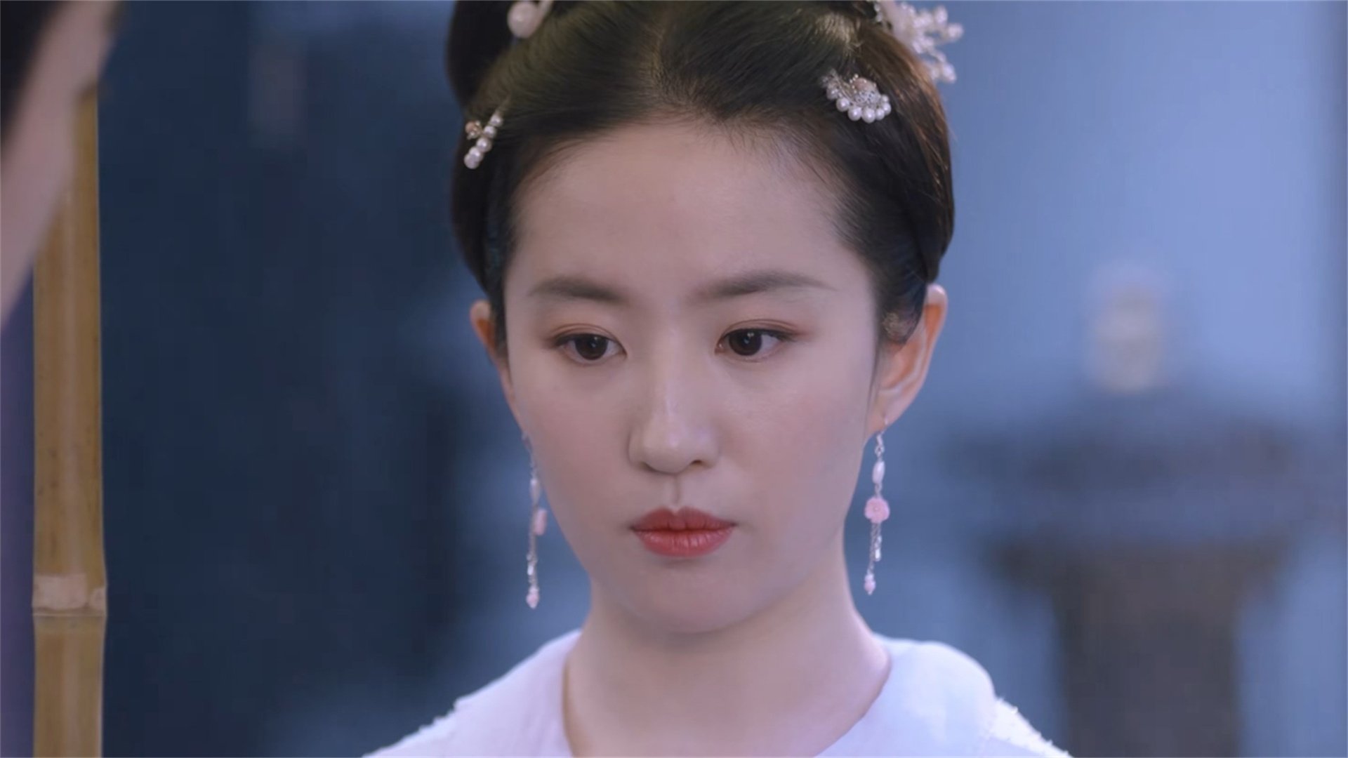 A Dream of Splendor 2022  [S01E06] - Gu Qianfan Comes To Rescue
