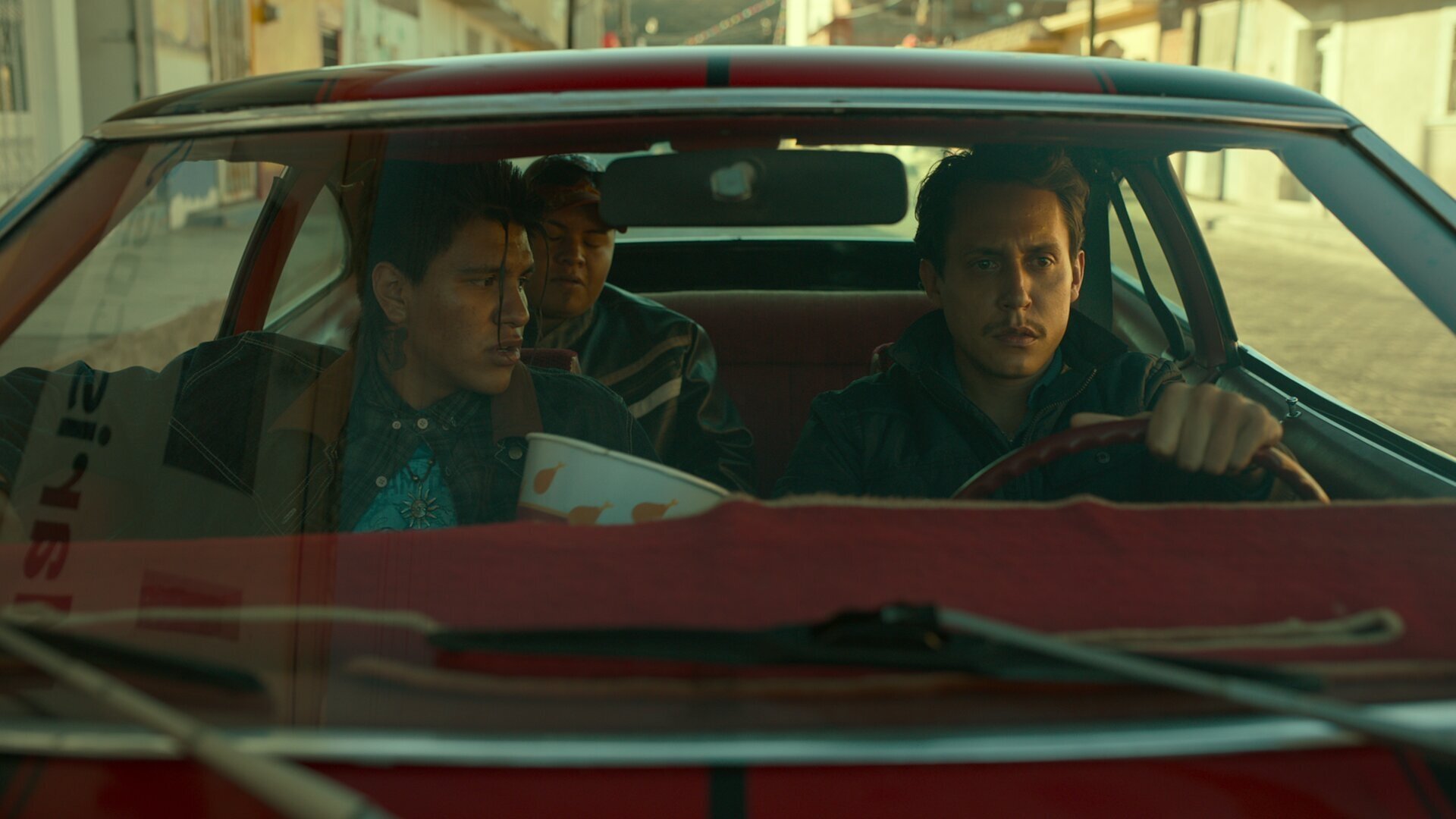 Somos. 2021  [S01E03] - Tell the Moon to Come