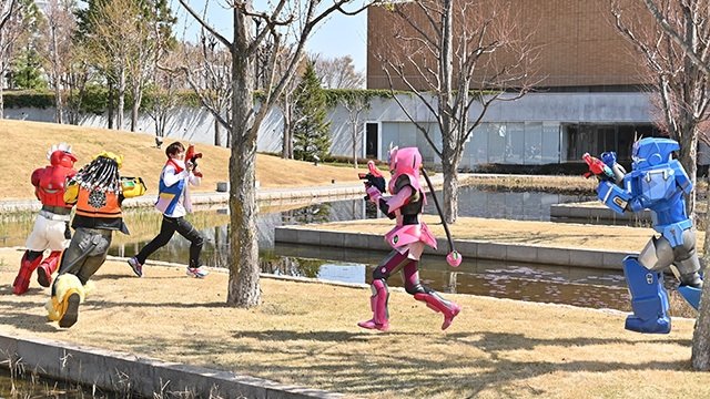 Kikai Sentai Zenkaiger 2021  [S01E11] - A Game of Tag That Takes the World by Storm?!