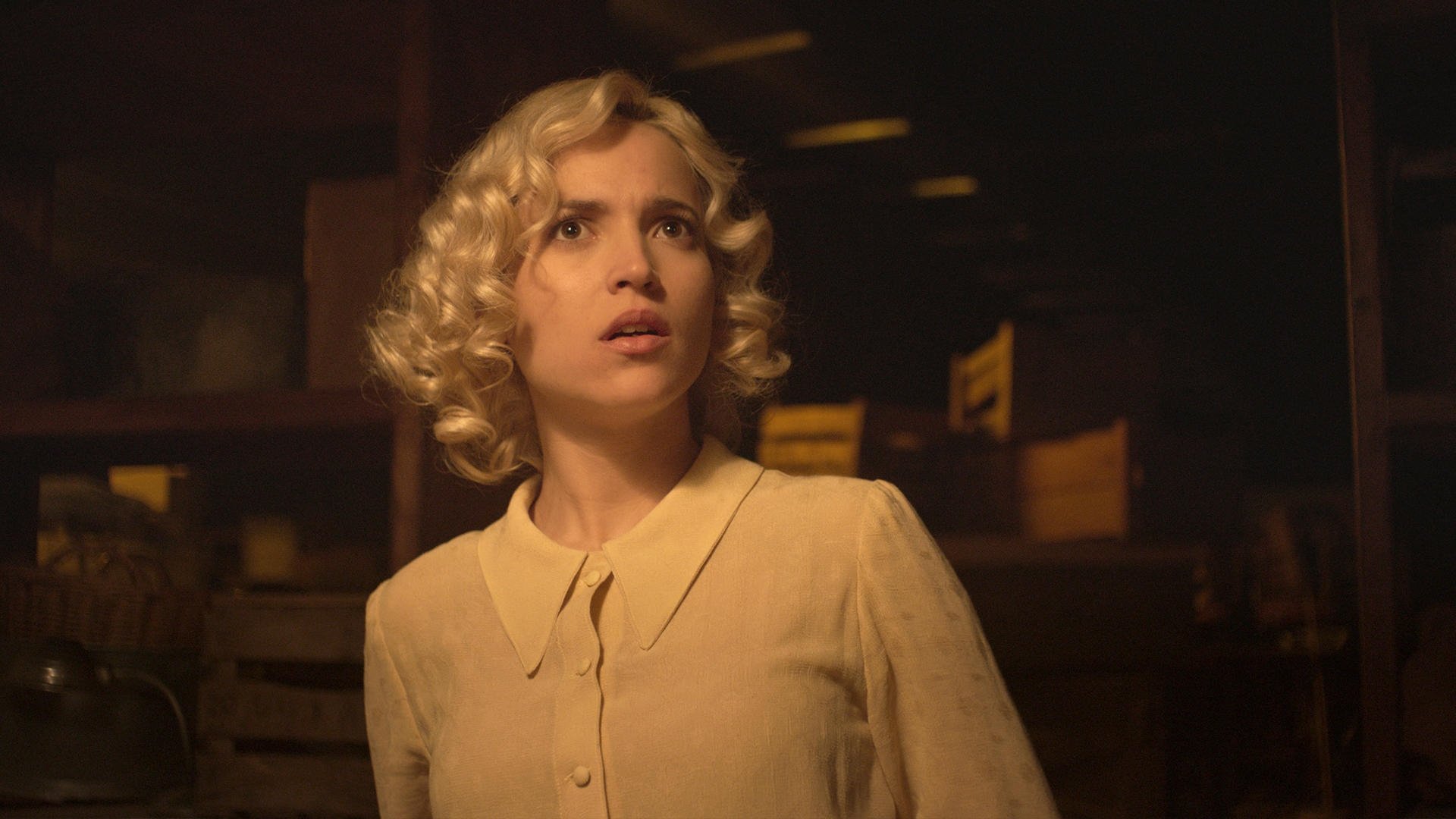 Cable Girls 2019  [S04E06] - Chapter 30: Doubt