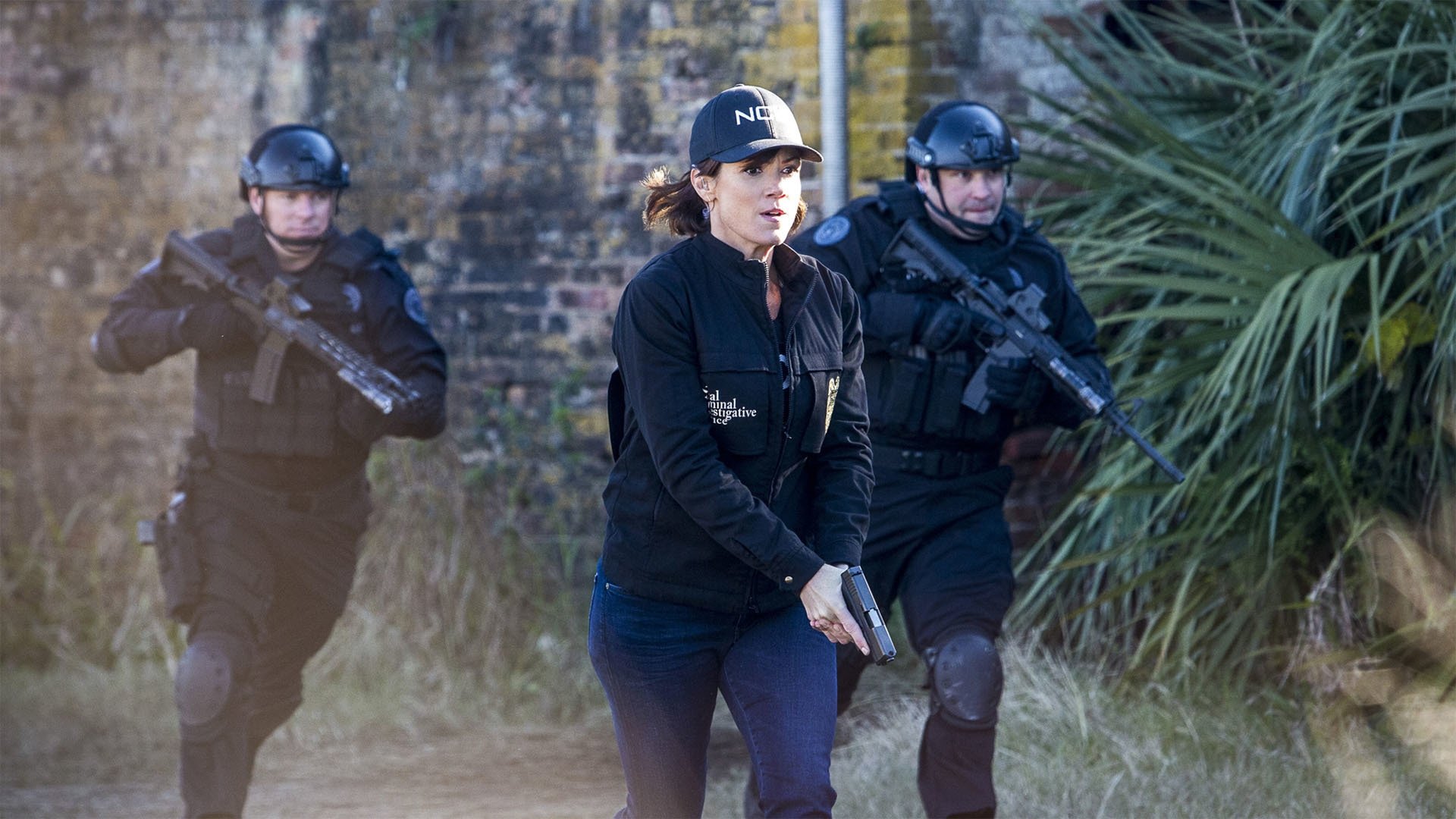 NCIS: New Orleans 2015  [S02E16] - Second Chances