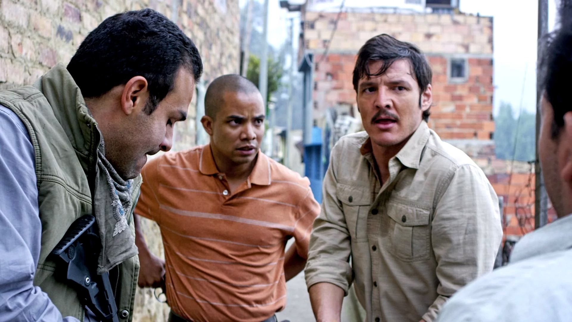 Narcos 2016  [S02E05] - The Enemies of My Enemy