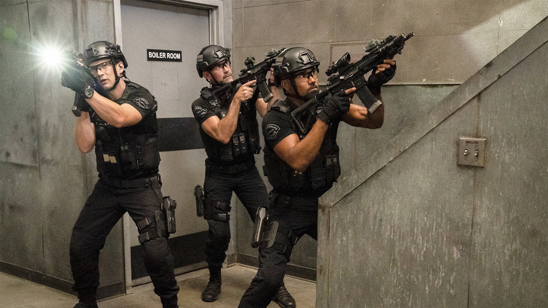 S.W.A.T. 2019  [S03E03] - Funny Money