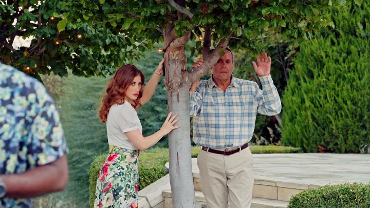 Two Chefs and a Wedding Cake 2023 Hindi-English 1080p BluRay x264 