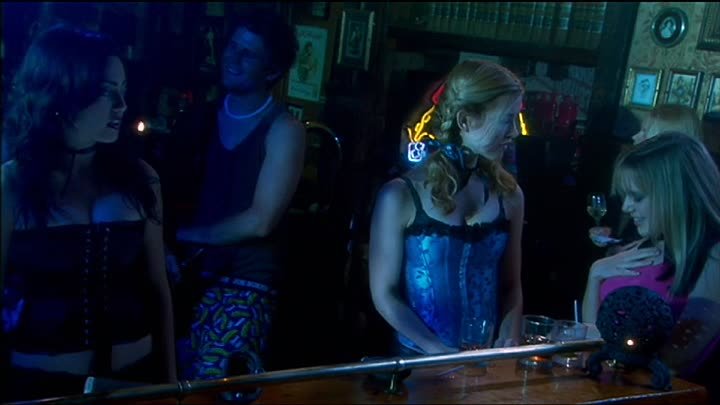 Death Tunnel 2005 Hindi-English 720p WEB-DL x264 