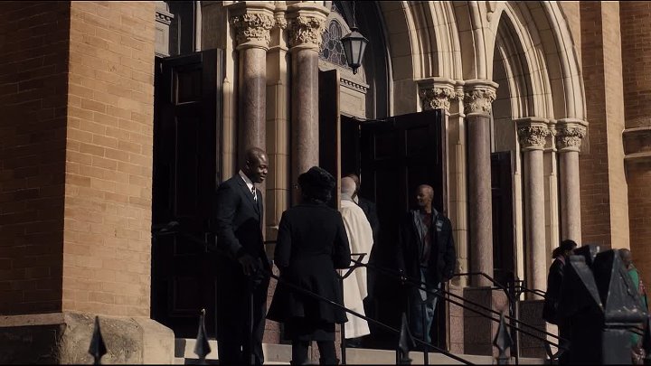 Concussion 2015 Hindi-English 1080p BluRay 