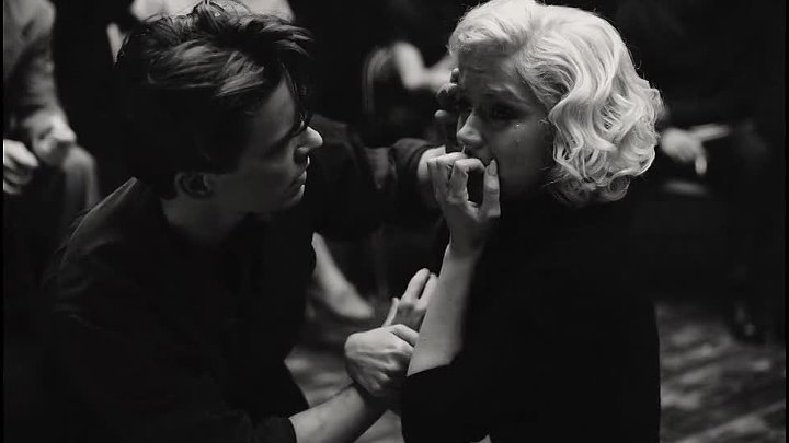 Blonde 2022 Hindi-English 1080p WEB-DL 