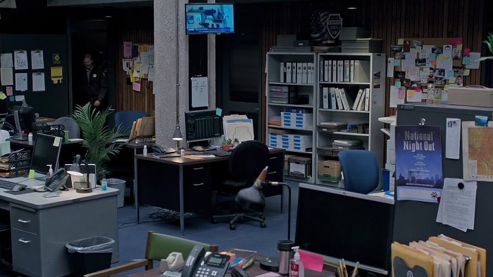 Copshop 2021 Hindi-English 1080p BluRay x264 