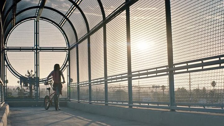 Dont Let Go 2019 Hindi-English 1080p 