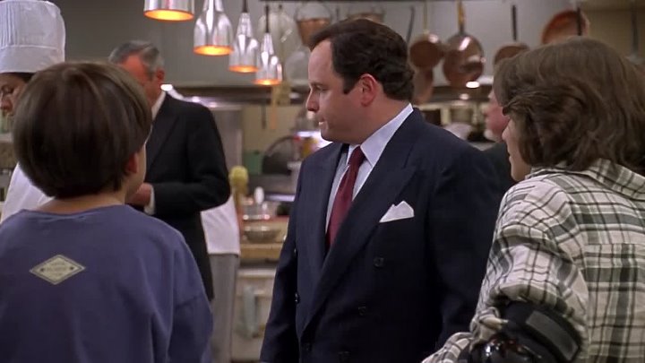 Dunston Checks In 1996 Hindi-English 720p BluRay 